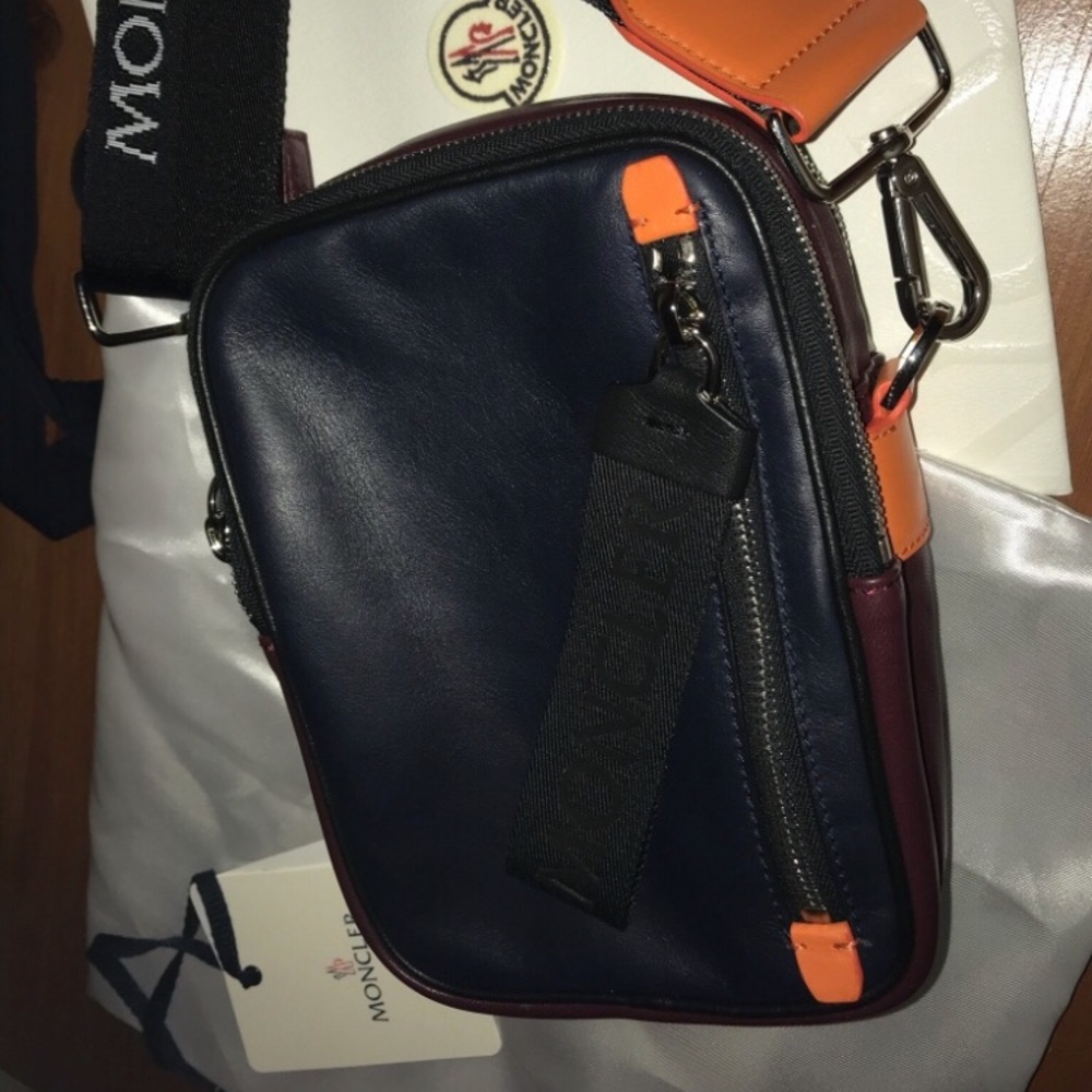Shoulder bag